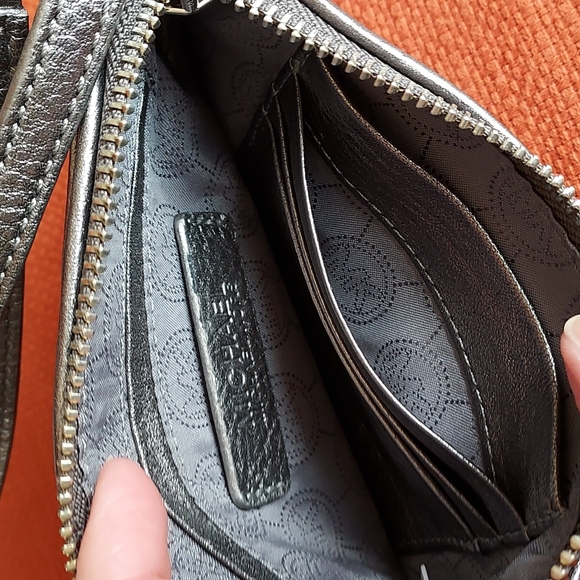 Michael Kors Sequined Wristlet - Picture 5 of 9